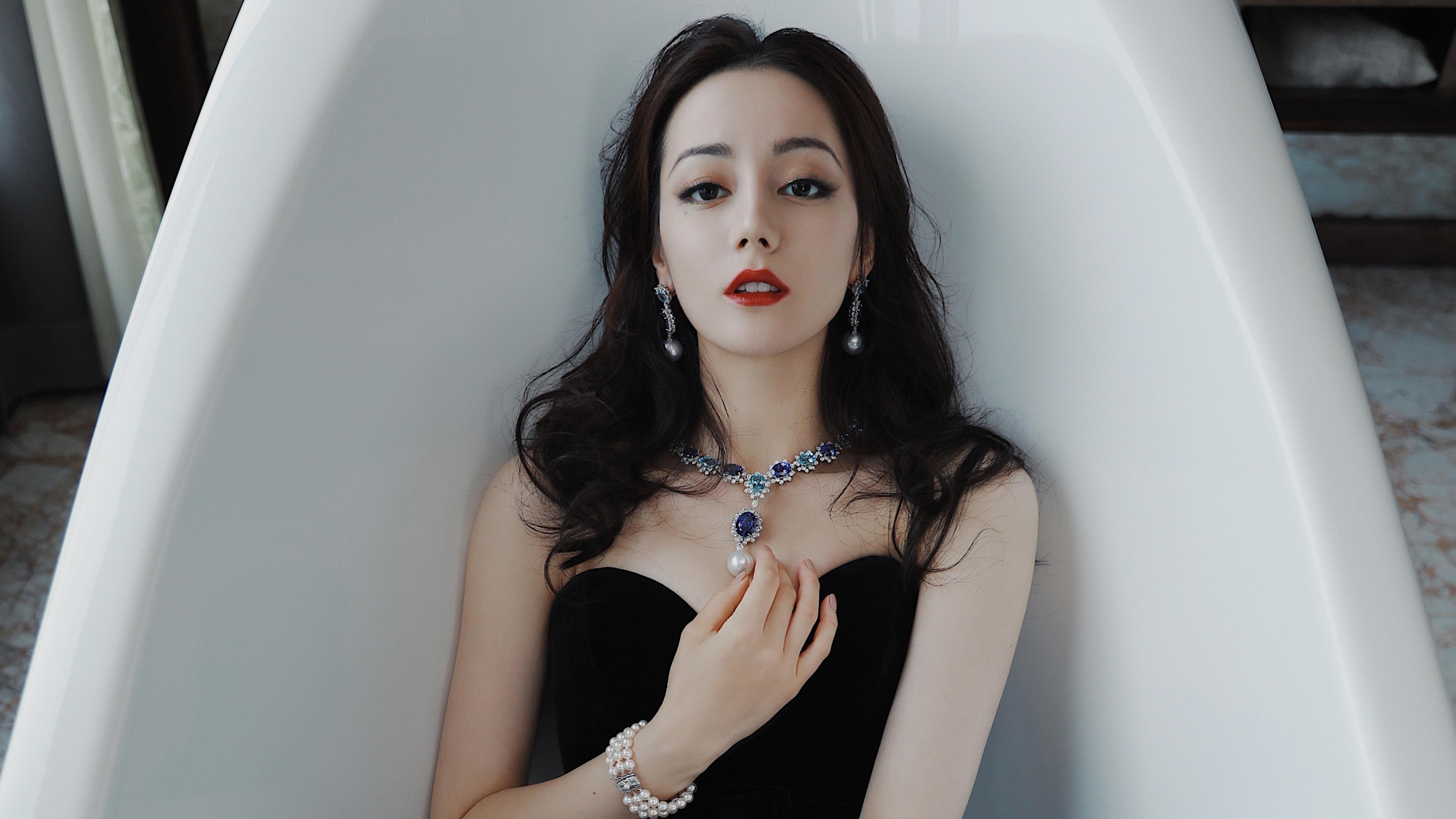 双核引擎,当亚特兰大的兽性优雅碾压巴萨,奥斯梅恩在F1揭幕战完成超车球场